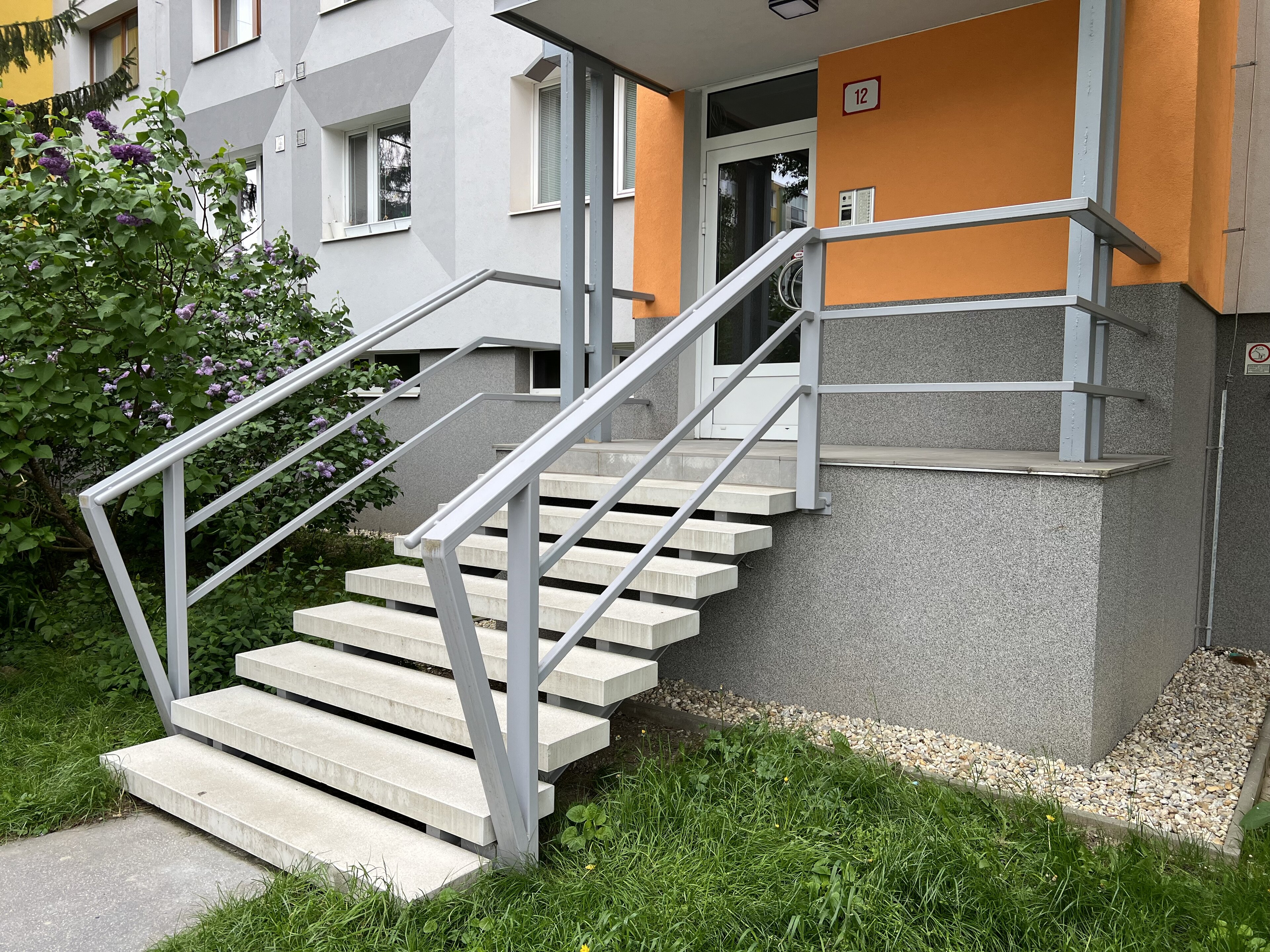 Scări de intrare